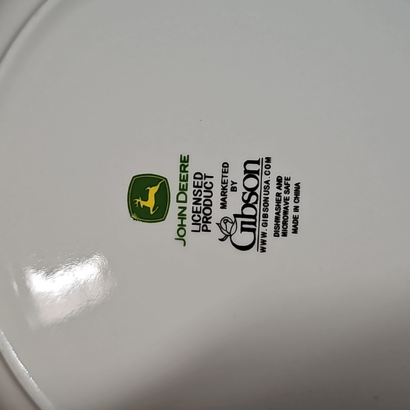 John Deere Dinner Plates - Picture 3 of 5